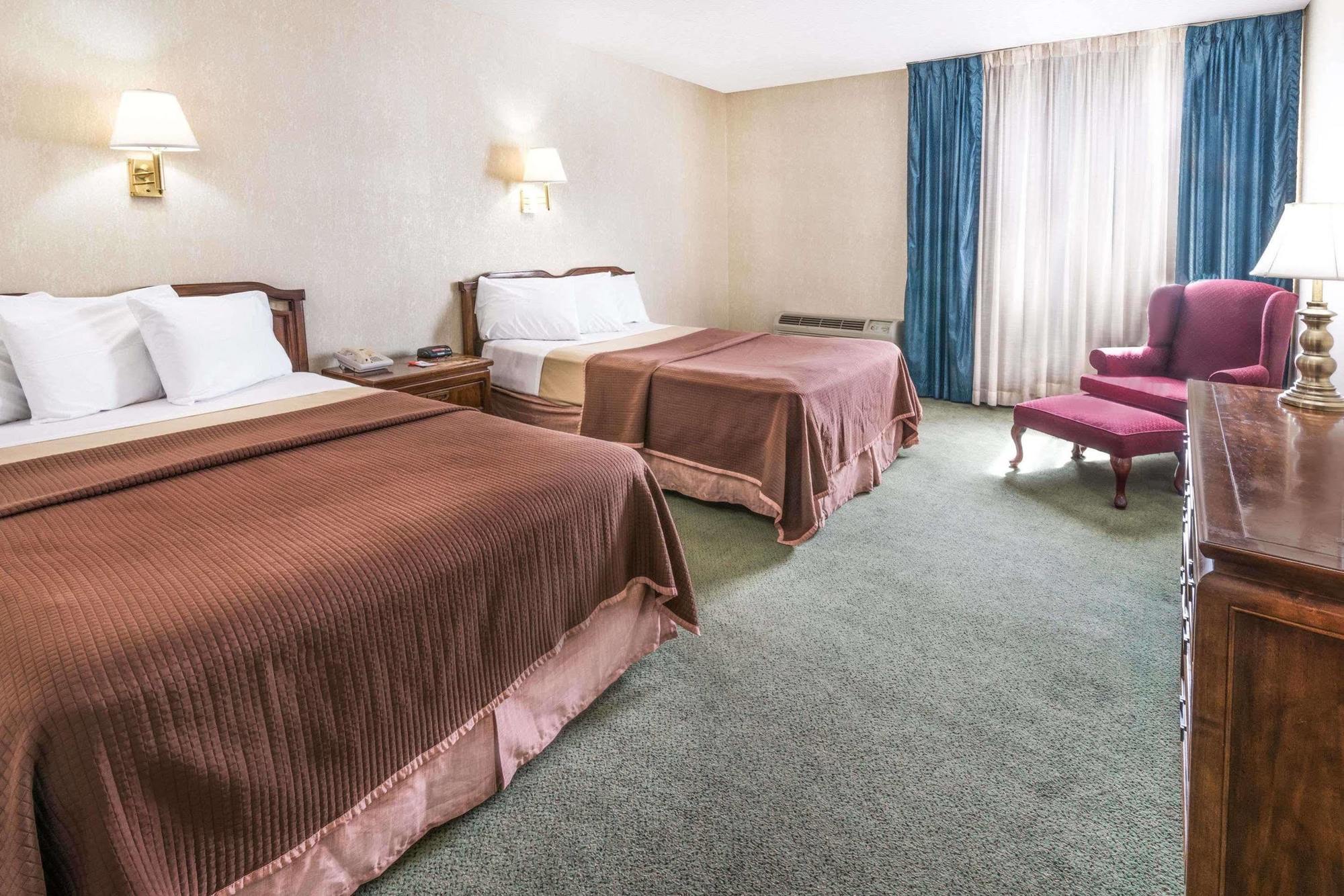 Howard Johnson By Wyndham Milford/New Haven Ngoại thất bức ảnh